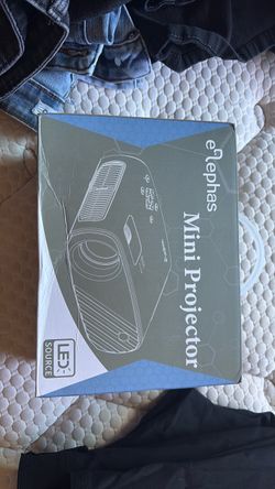 Elephas Mini LED Projector