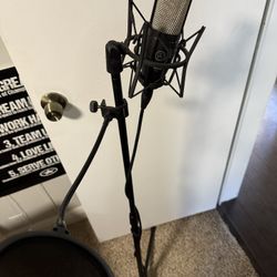 Microphone Plus Stand And Filter