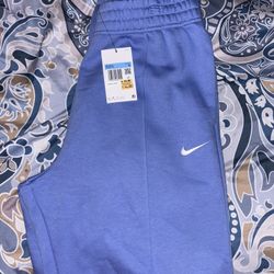 Women’s Nike Loose Fit Sweatpants