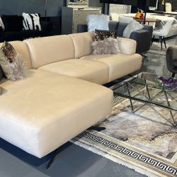 NEW SECTIONAL BEIGE VELVET 115x60