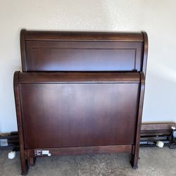 Twin size sleigh bed (headboard, footboard & side panels)