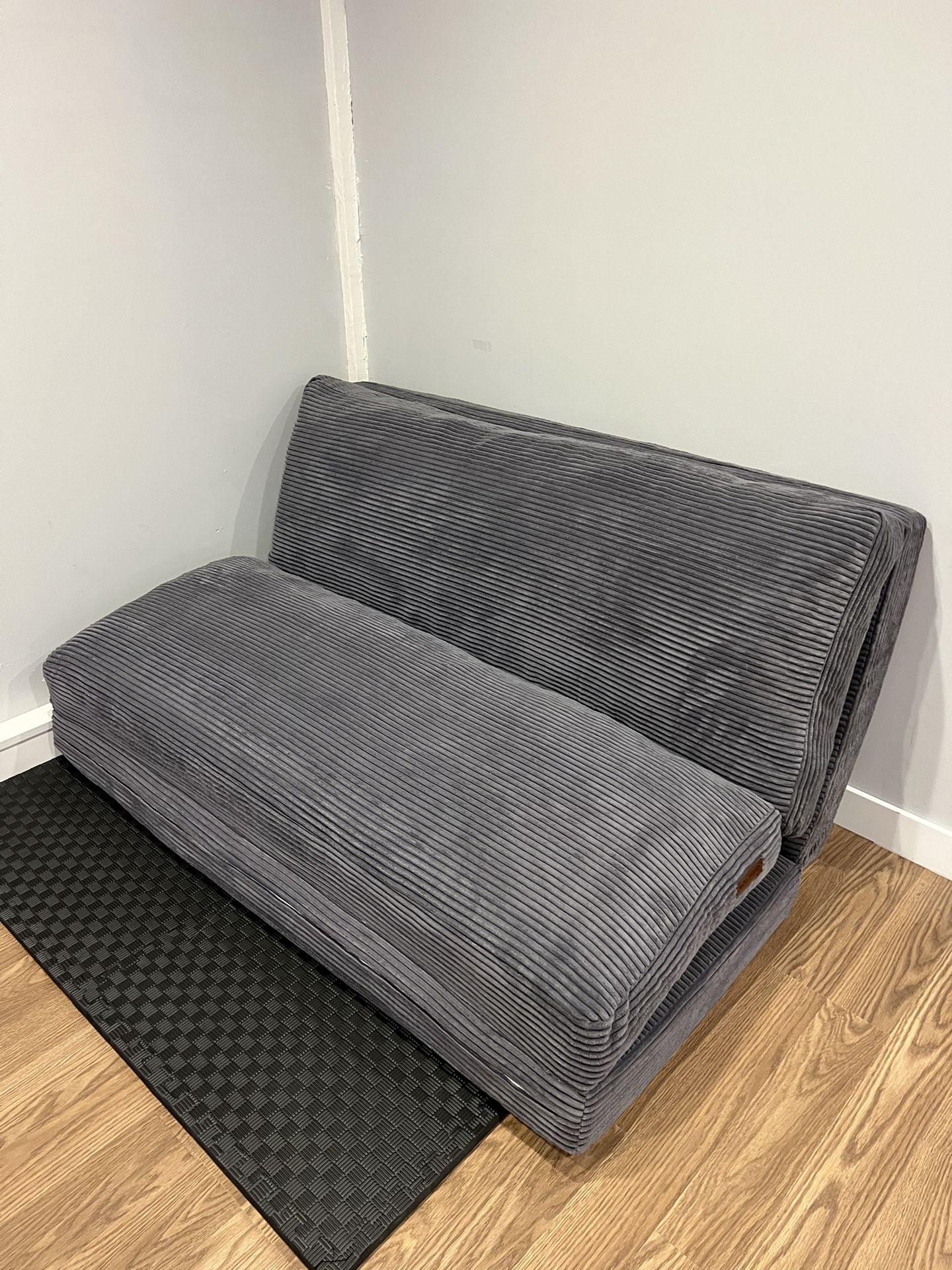 Maxyoyo Full Size Fold Out Futon Bed Lounge Floor Couch