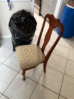 Queen Anne Style Wood Dining Chair
