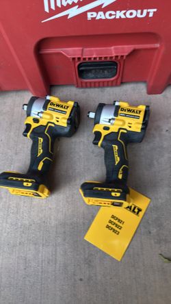 Dewalt atomic 1/2 compact wrench (cat no. DCF921) (NEW)