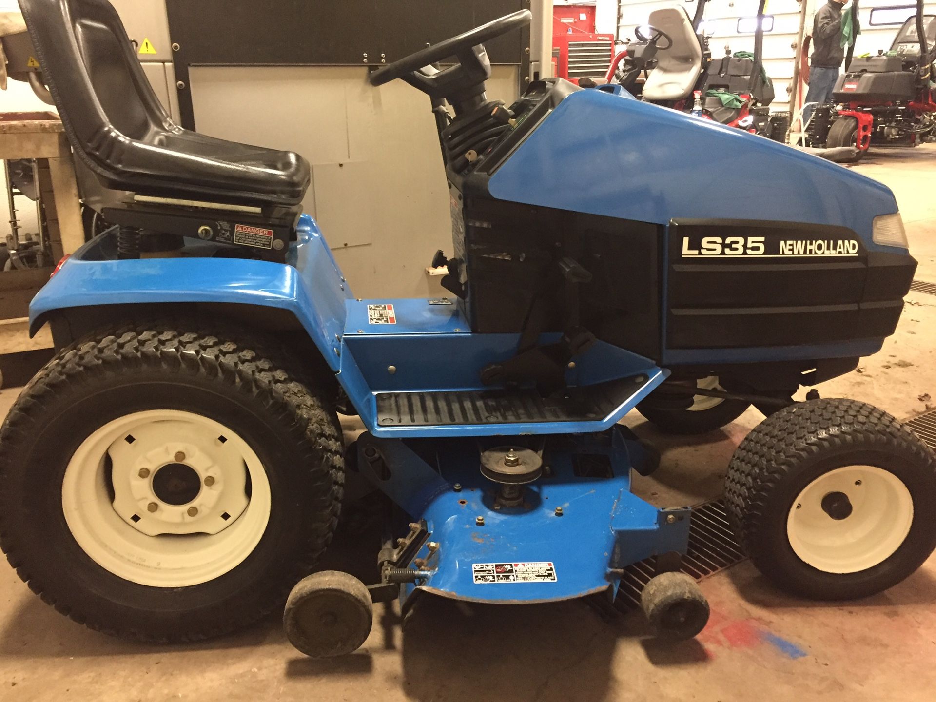 New Holland Ls35 Tractor