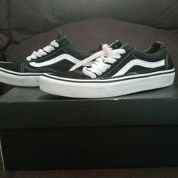 Women's Size 8 Vans