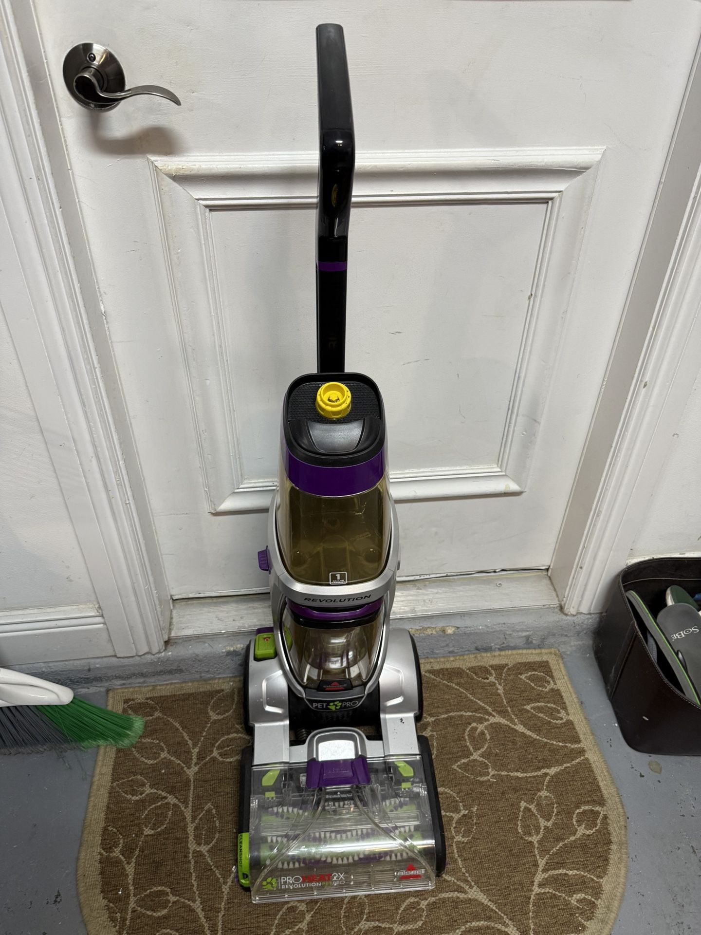 Bissell Revolution 2 Carpet Cleaner 