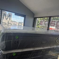 CALIFORNIA KING SIZE SIMMONS BEAUTYREST HARMONY PILLOW TOP MATTRESS & BOX SPRINGS BED SET