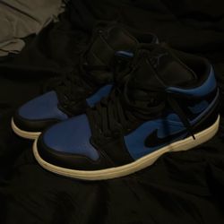 Blue x black Jordan’s size 12