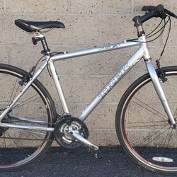 Trek Performance Hybrid Road Bike - Mint Condition