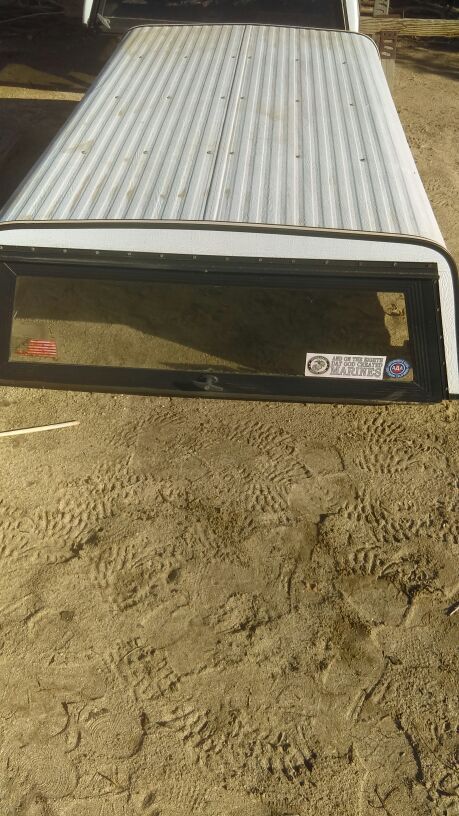 Aluminum camper shell