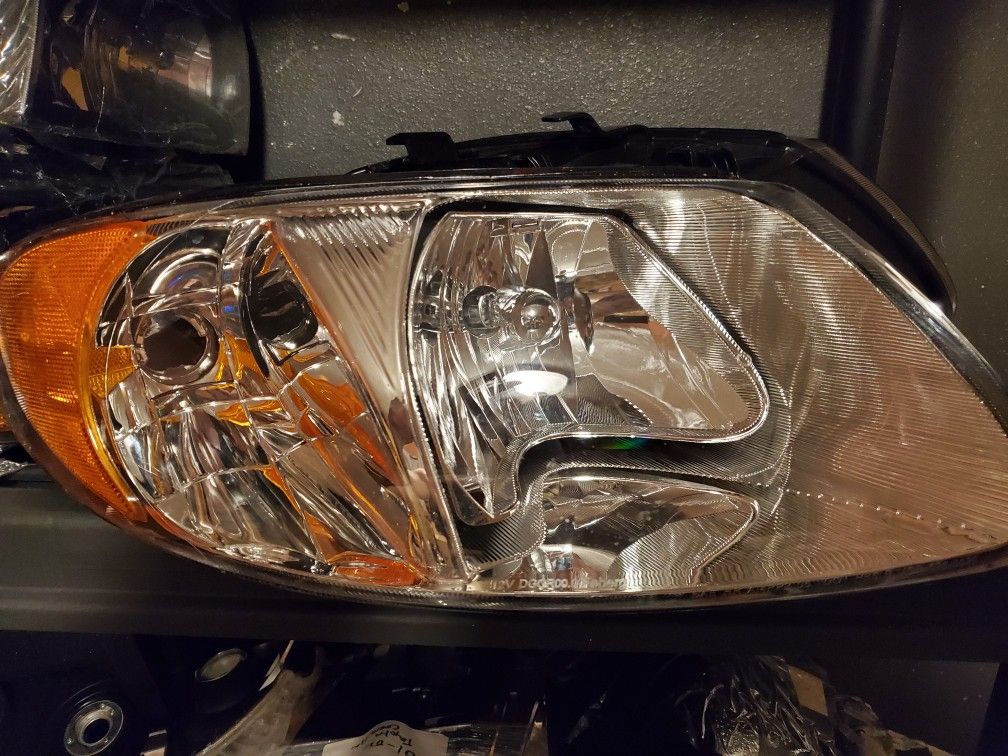2001-2007 Dodge Caravan headlights