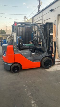 2020 Toyota Forklift 5000 lb Cap 8FGCU25