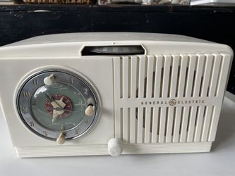 Vintage GE Clock/Radio