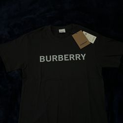 Burberry T shirt