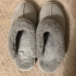 Slippers Size 9