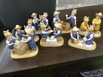 Boy girl, figurines