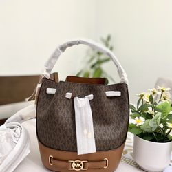 Michael Kors Reed MD Belted Bucket Messenger Bag