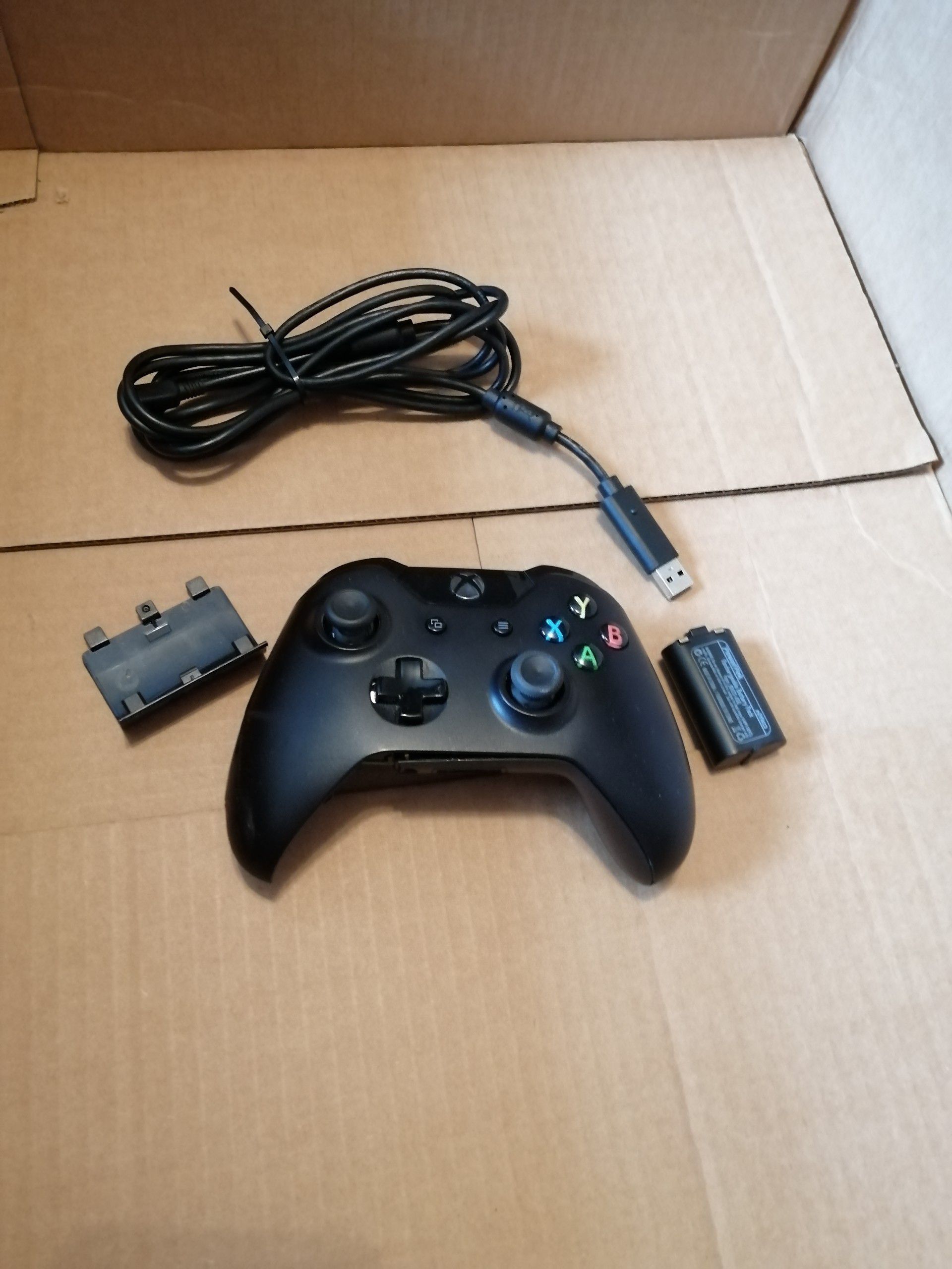 Xbox one controller As Is - Extra battery and super long Micro USB Cable