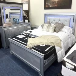 Queen Silver Bedroom Set ( Bed Frame, Dresser, Mirror And One Nightstand) 