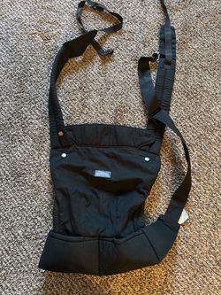 Momcozy baby carrier