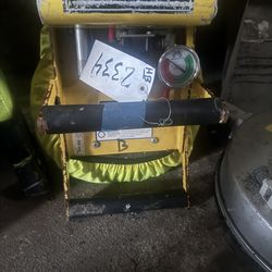 Heavy duty glass lift cup rigs. 4 cups equals 700 lbs of weight.