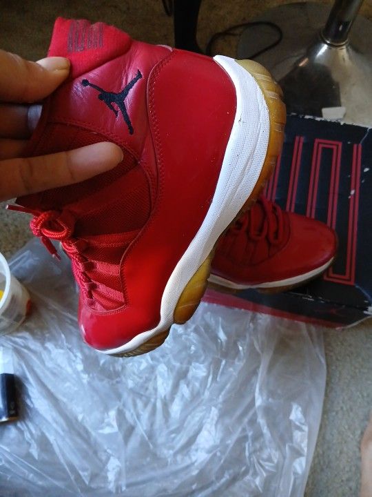 Jordan 11 Retro(ALL RED)
