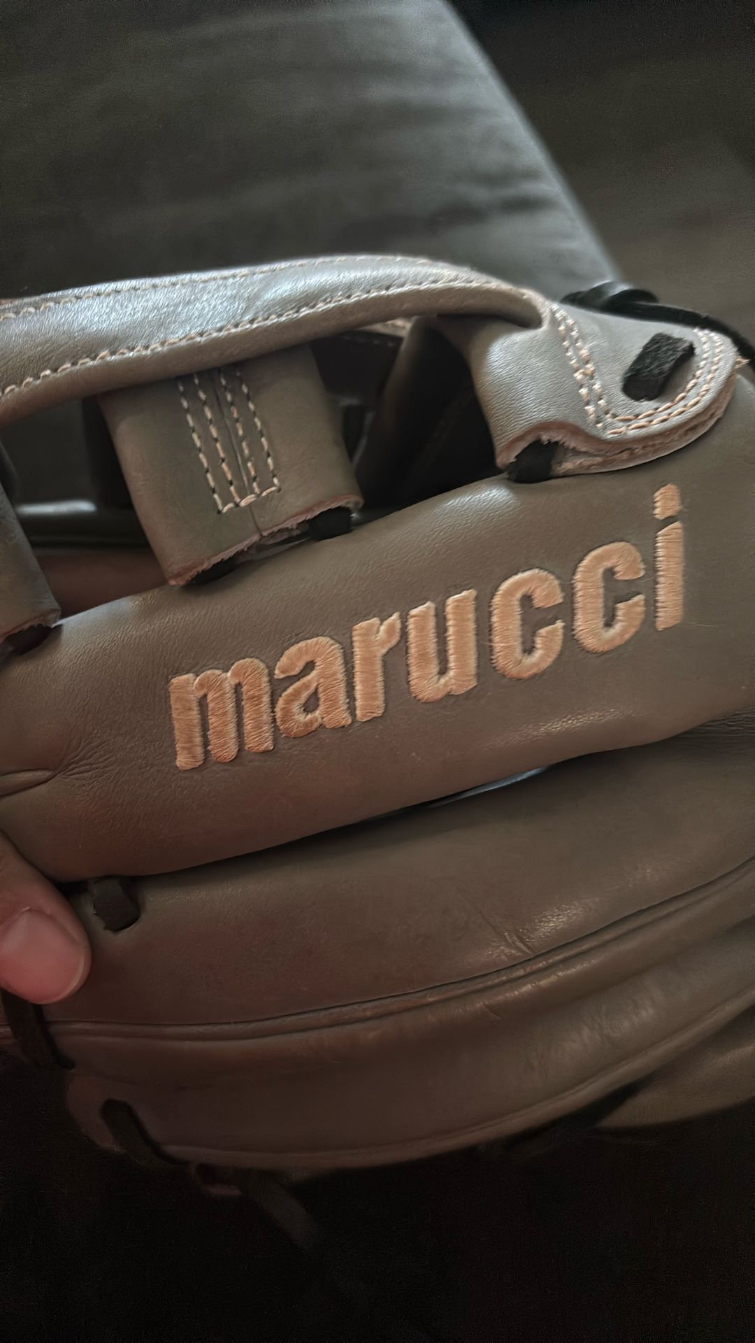 Marucci 12 Inch Glove