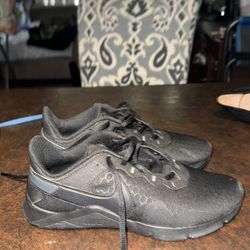 Nike Women’s Legend Essential 2
