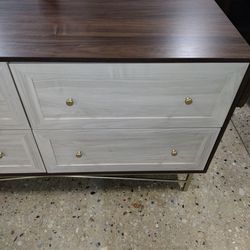 Mid Century Modern Style 4 Drawer Dresser (New)