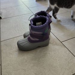 Girls Snow Boots Size 3