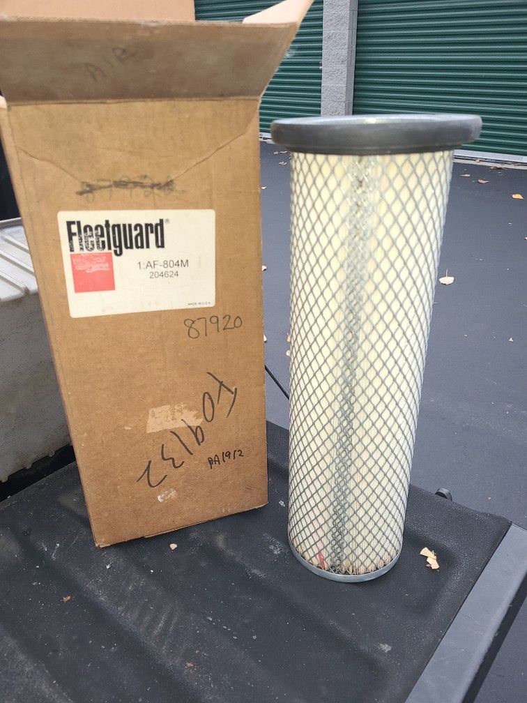 Fleetguard AF-804M Air Filter, Round, Engine