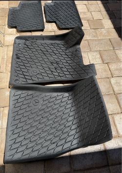 Rubber mats for mercedes GLB (contact info removed)