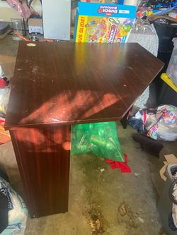 Corner desk