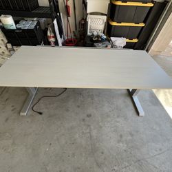 Steelcase Sit-to-Stand Desk