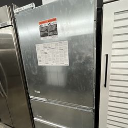 Panel Ready Bottom Freezer Sub Zero Built In 36” Refrigerator
