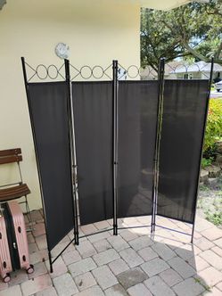 Black carbon steel frame with arched decorative loops at the top, 4 -panels foldable, OBO .
