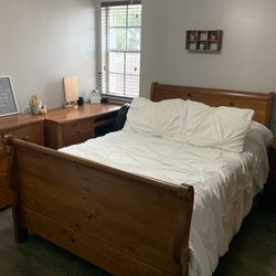 Stanley Furniture Bedroom Set (Solid Wood)