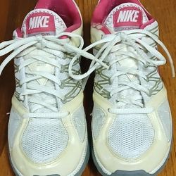 Pink Nike Zoom Quick Training Women's Shoe Size 6