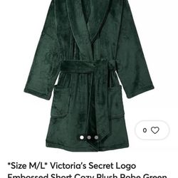 M/L - Victoria’s secret Plush Robe