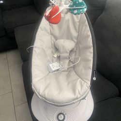 4 Mom’s Baby Swing