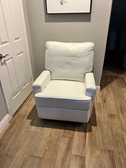 Nursery- Rocker & Reclining