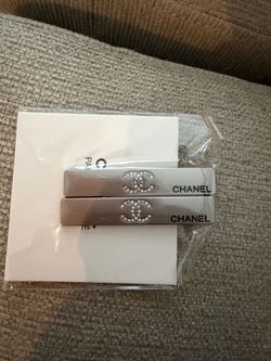 Chanel Clip