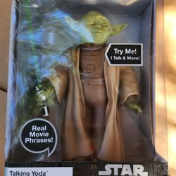 Starwars Moving & Talking Yoda