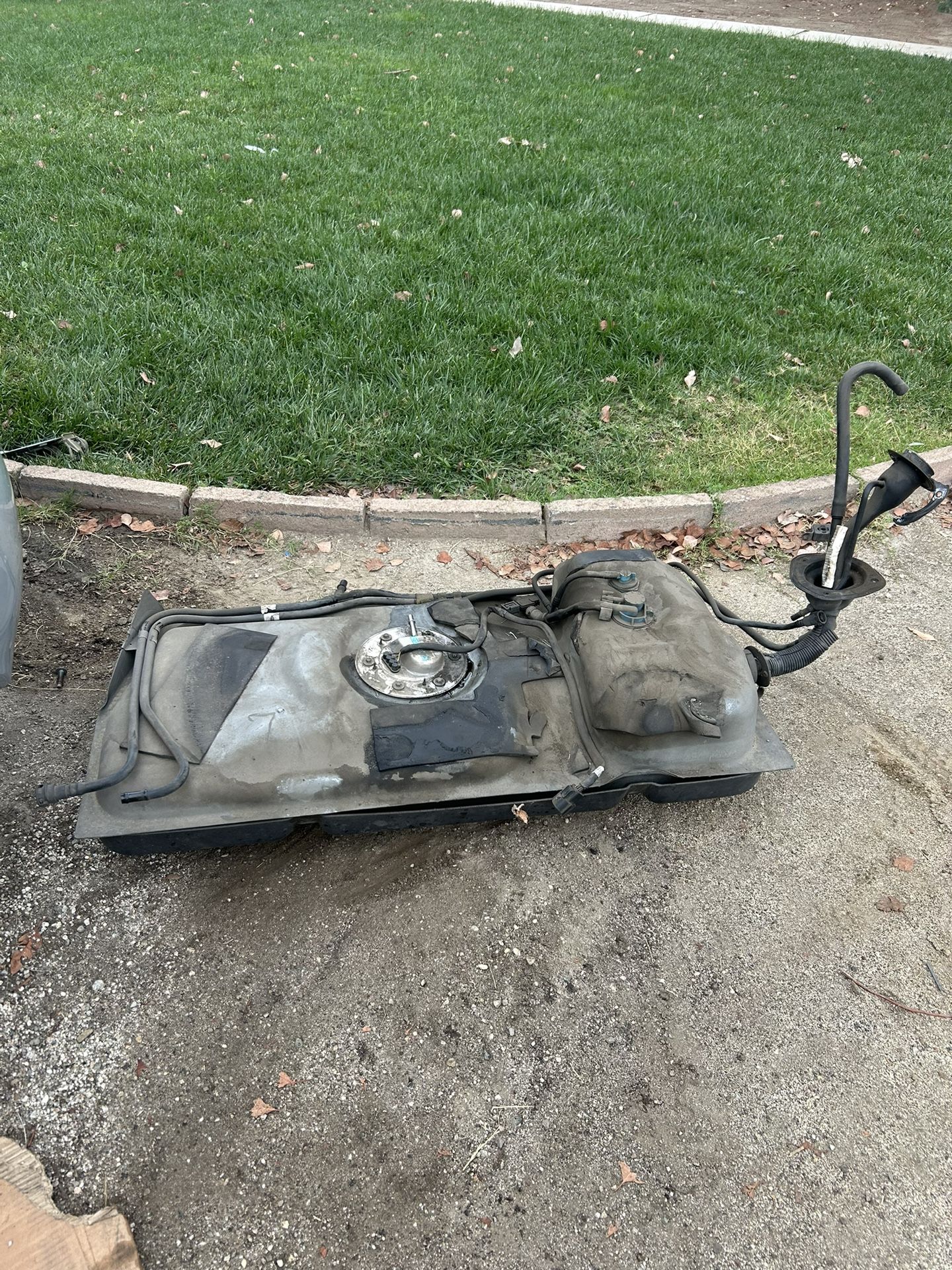2001 Mustang Gt Complete Gas Tank