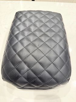 Kia telluride console arm cushion.