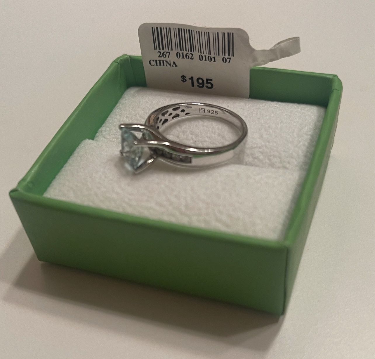 925 Sterling Silver Ring With White Sapphire Diamond 