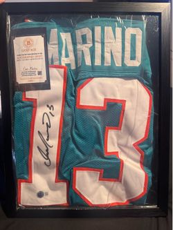 Dan Marino autographed Jersey