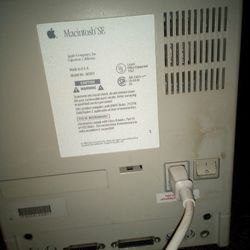 1988 Macintosh SE Computer!