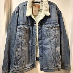 Levi’s Men’s XXXL Sherpa Denim Trucker Jacket  Blue Denim Light Wash 16365-0044